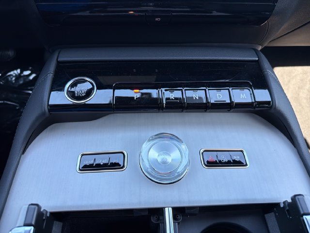 New 2026 Lincoln Navigator Reserve w/ Jet Appearance Package AWD/4WD image 32