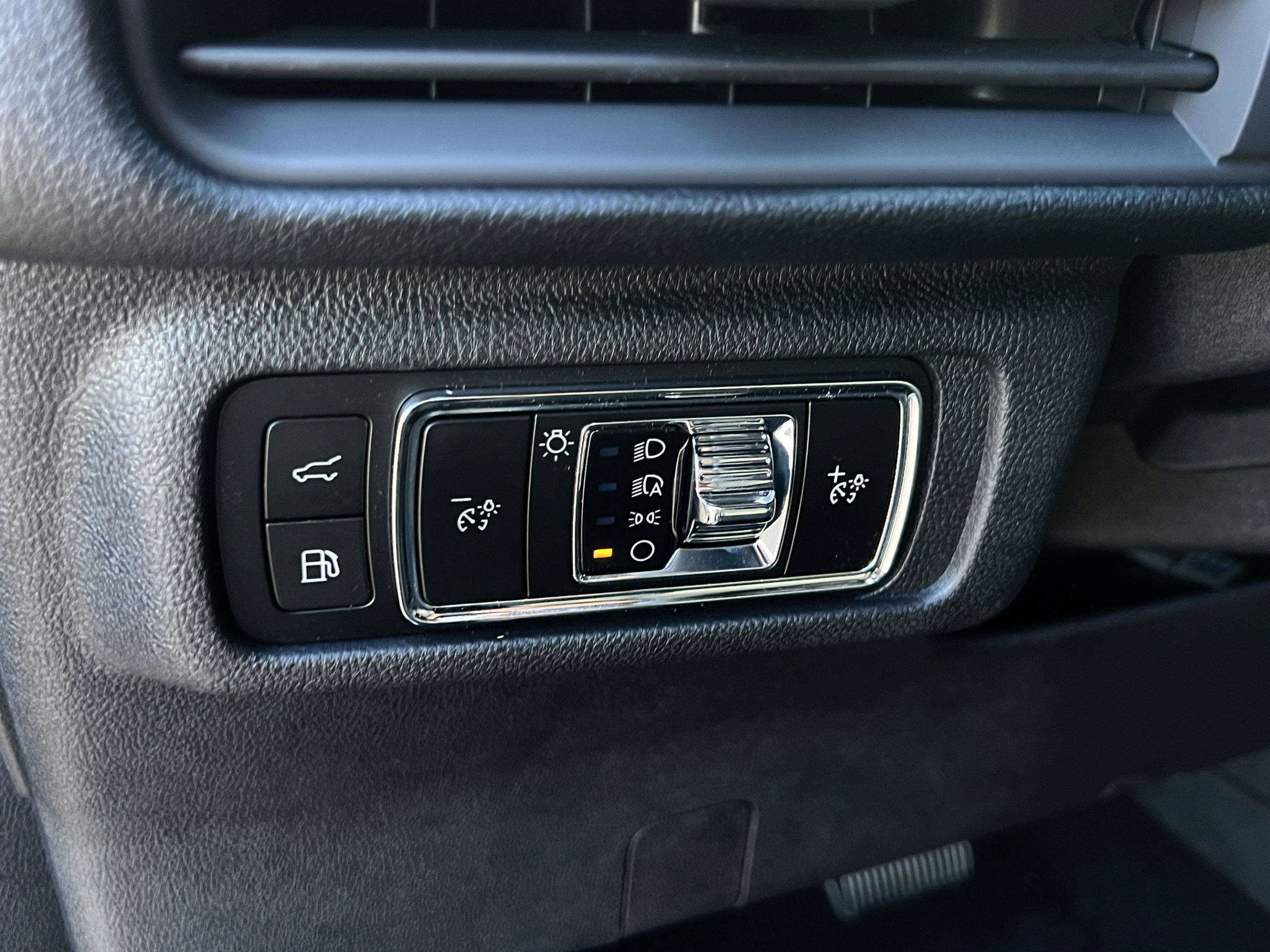 New 2025 Lincoln Corsair Grand Touring AWD/4WD image 12