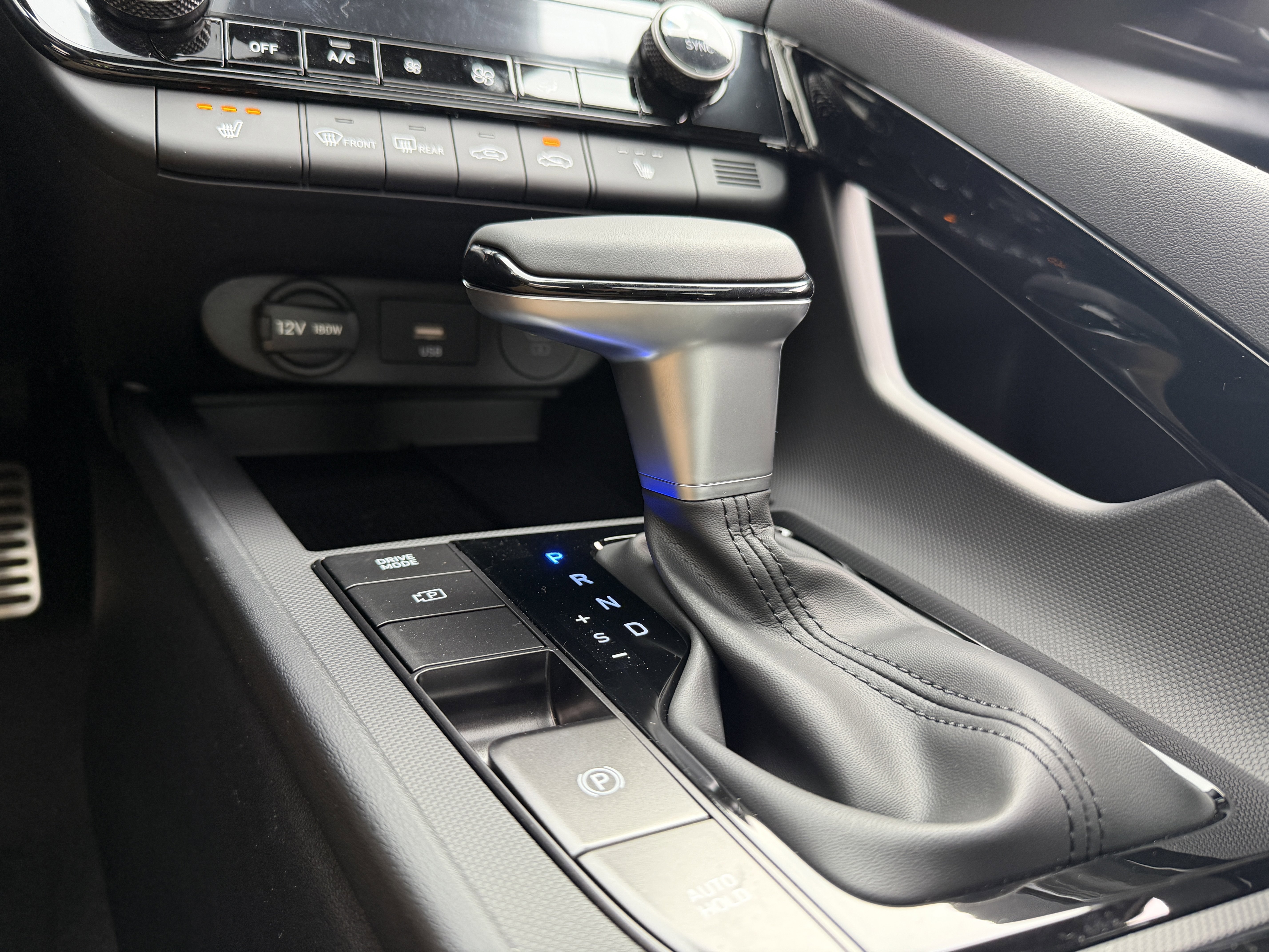 New 2026 Hyundai Elantra SEL Sport FWD image 36