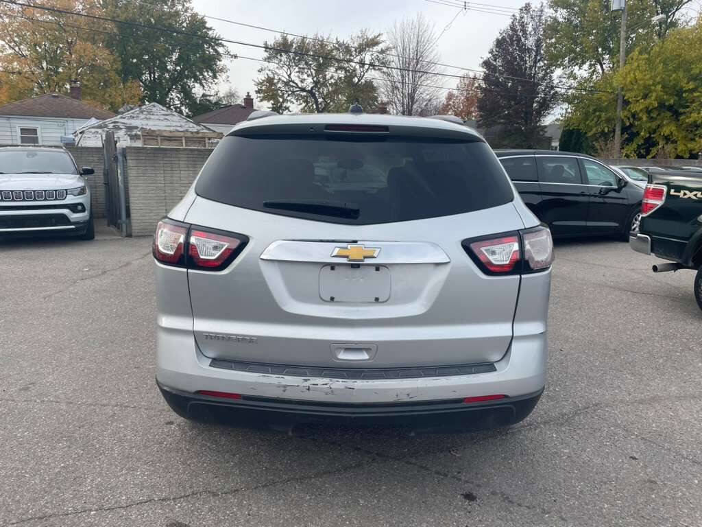 Used 2017 Chevrolet Traverse LS image 7