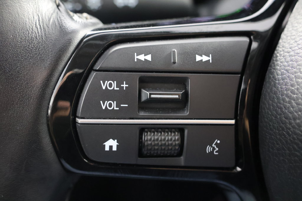 Used 2025 Honda HR-V EX-L image 11