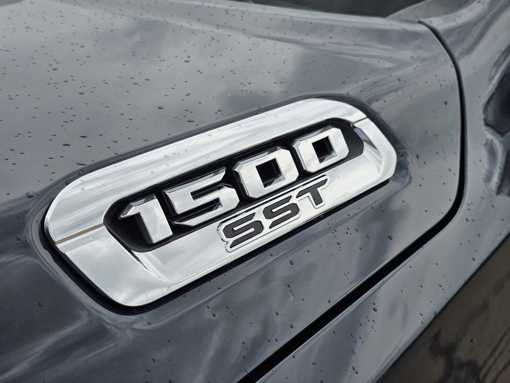 New 2025 RAM 1500 Laramie image 13