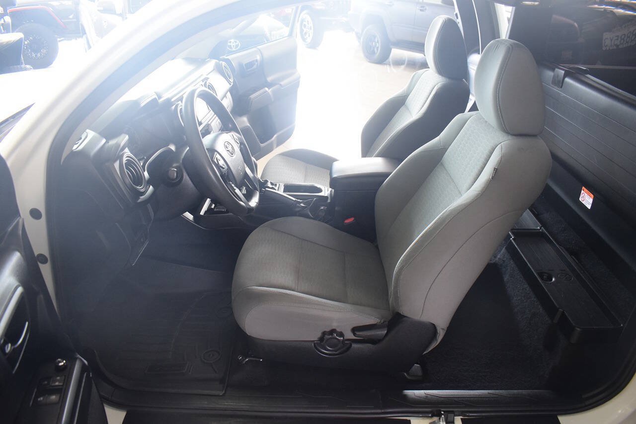 Used 2018 Toyota Tacoma SR RWD image 33