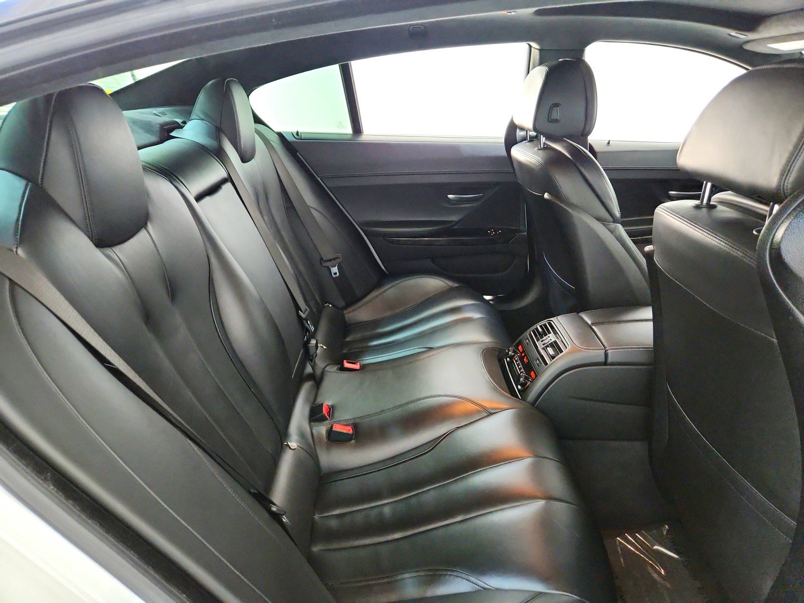 Used 2016 BMW 640i Gran Coupe image 24