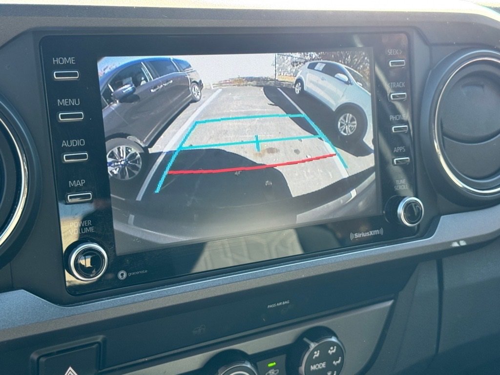 Used 2020 Toyota Tacoma TRD Sport w/ Technology Package image 24