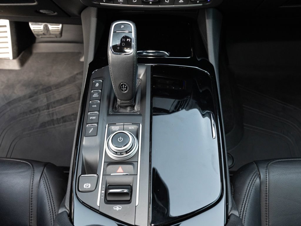 Used 2021 Maserati Levante GranSport AWD/4WD image 36