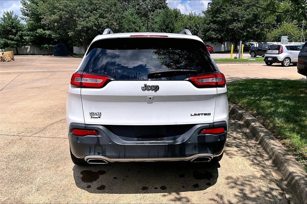 Used 2018 Jeep Cherokee Limited FWD image 6