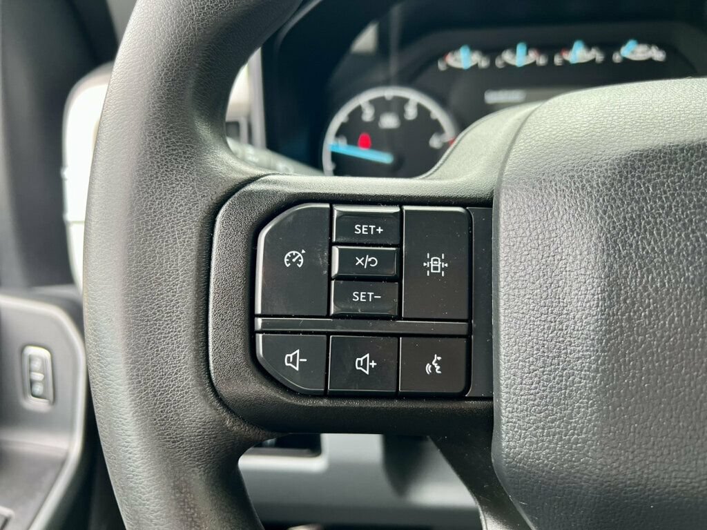 Used 2023 Ford F350 XLT AWD/4WD image 13