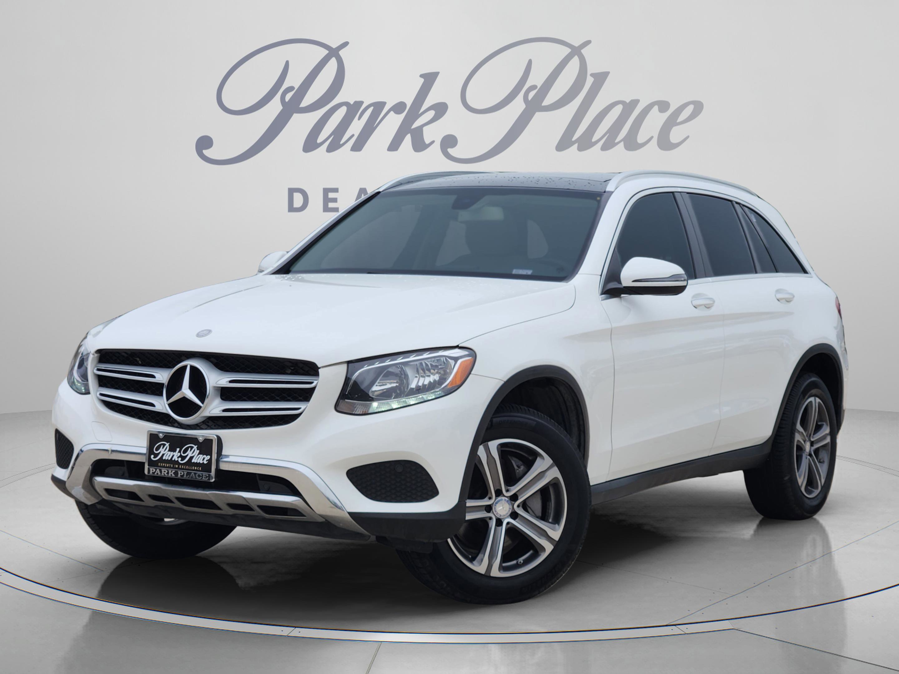 Used 2017 Mercedes-Benz GLC 300 image 1