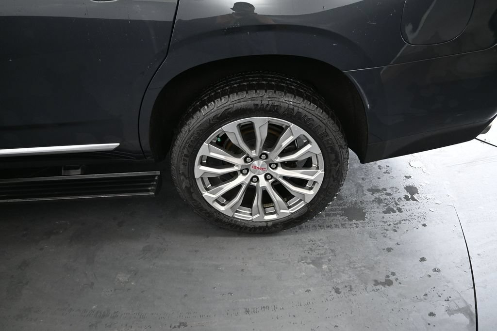 Used 2021 GMC Yukon Denali w/ Denali Ultimate Package AWD/4WD image 19