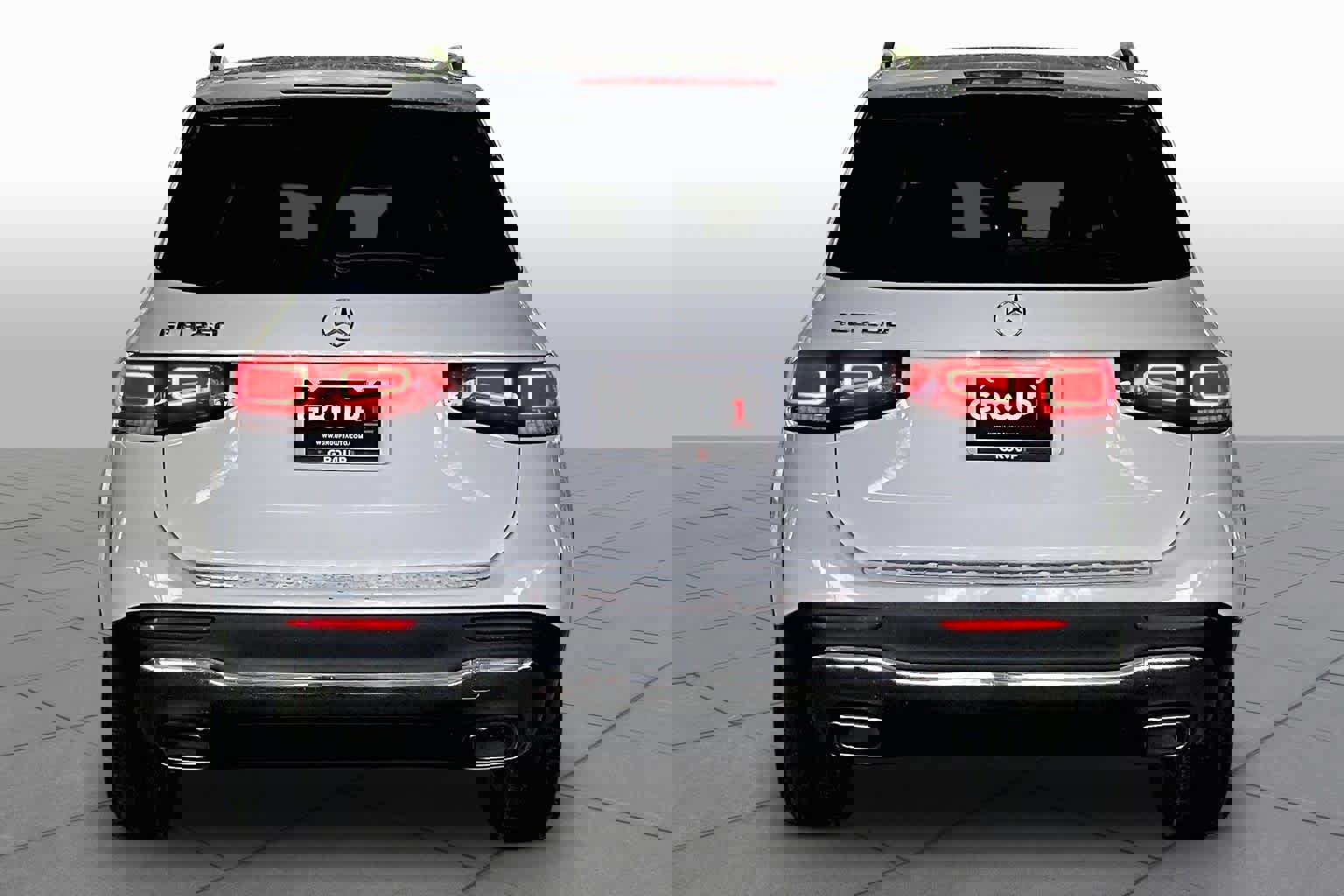 Used 2022 Mercedes-Benz GLB 250 image 4