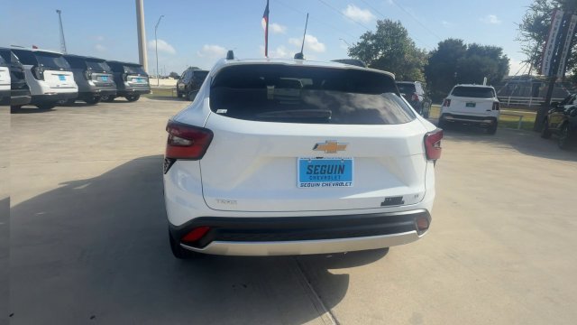 Certified 2026 Chevrolet Trax LT FWD image 7