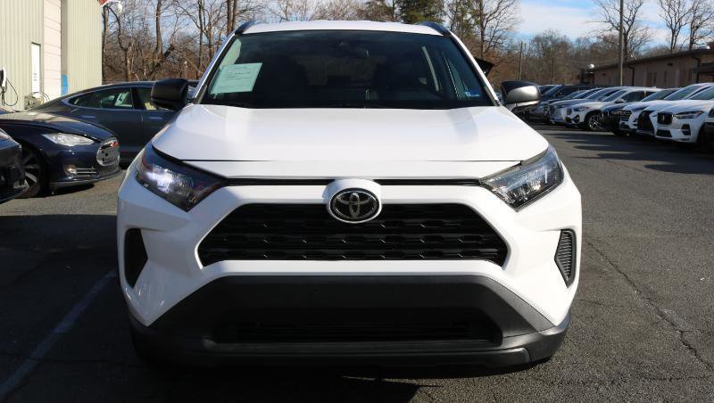Used 2021 Toyota RAV4 LE image 2