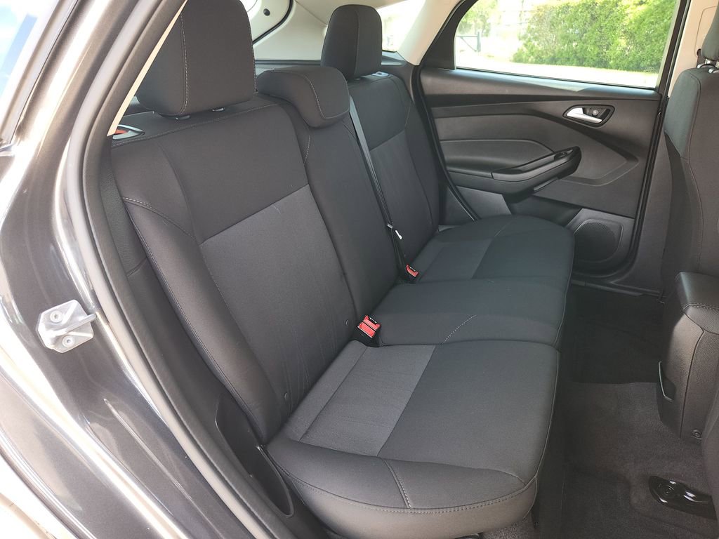 Used 2018 Ford Focus SE image 14