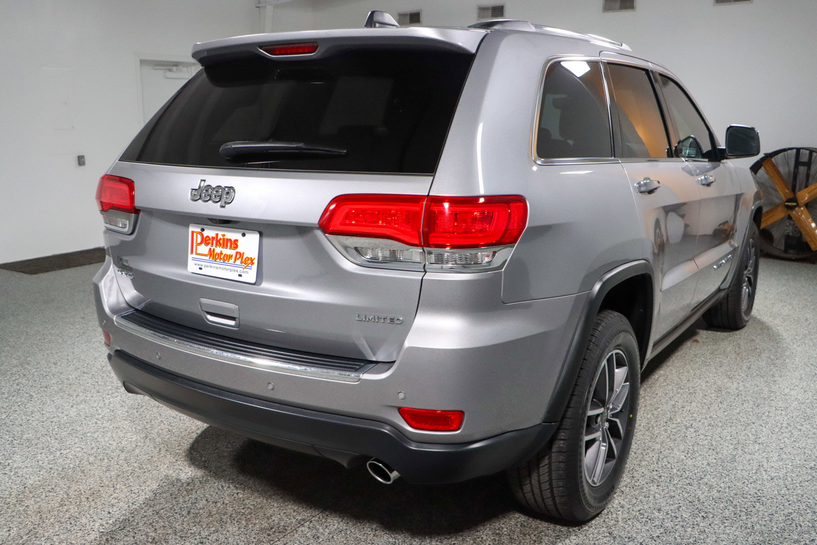 Used 2019 Jeep Grand Cherokee Limited w/ Luxury Group II image 7