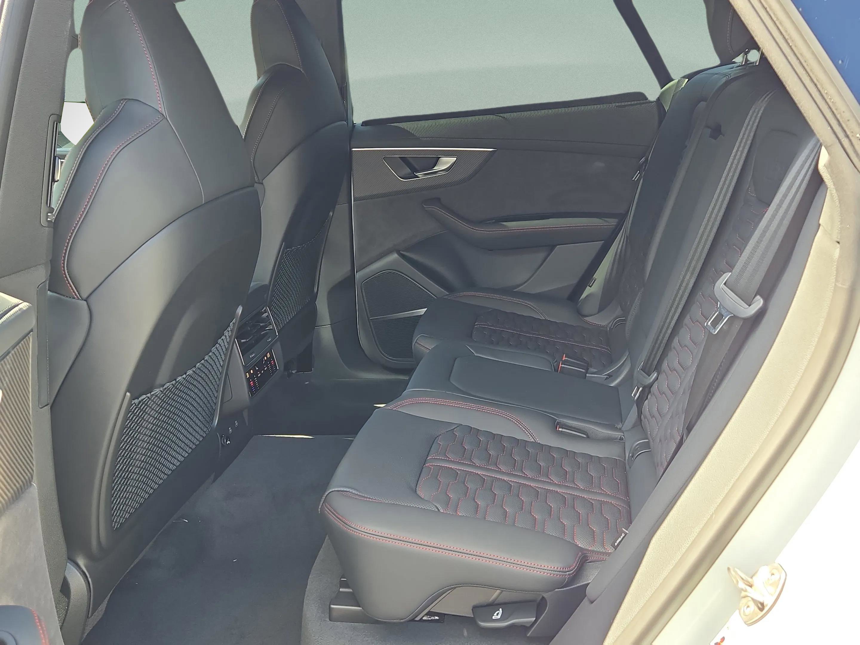 New 2026 Audi RS Q8 performance image 13