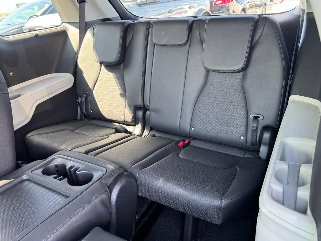 Used 2024 Kia Carnival SX Prestige image 10