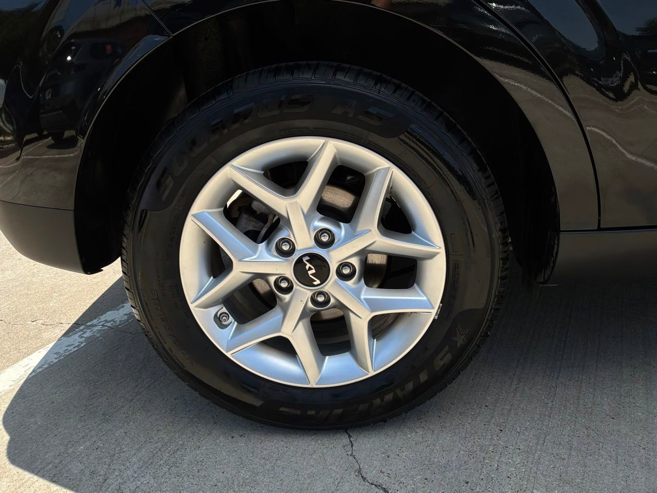 Used 2025 Kia Soul LX w/ LX Technology Package FWD image 9