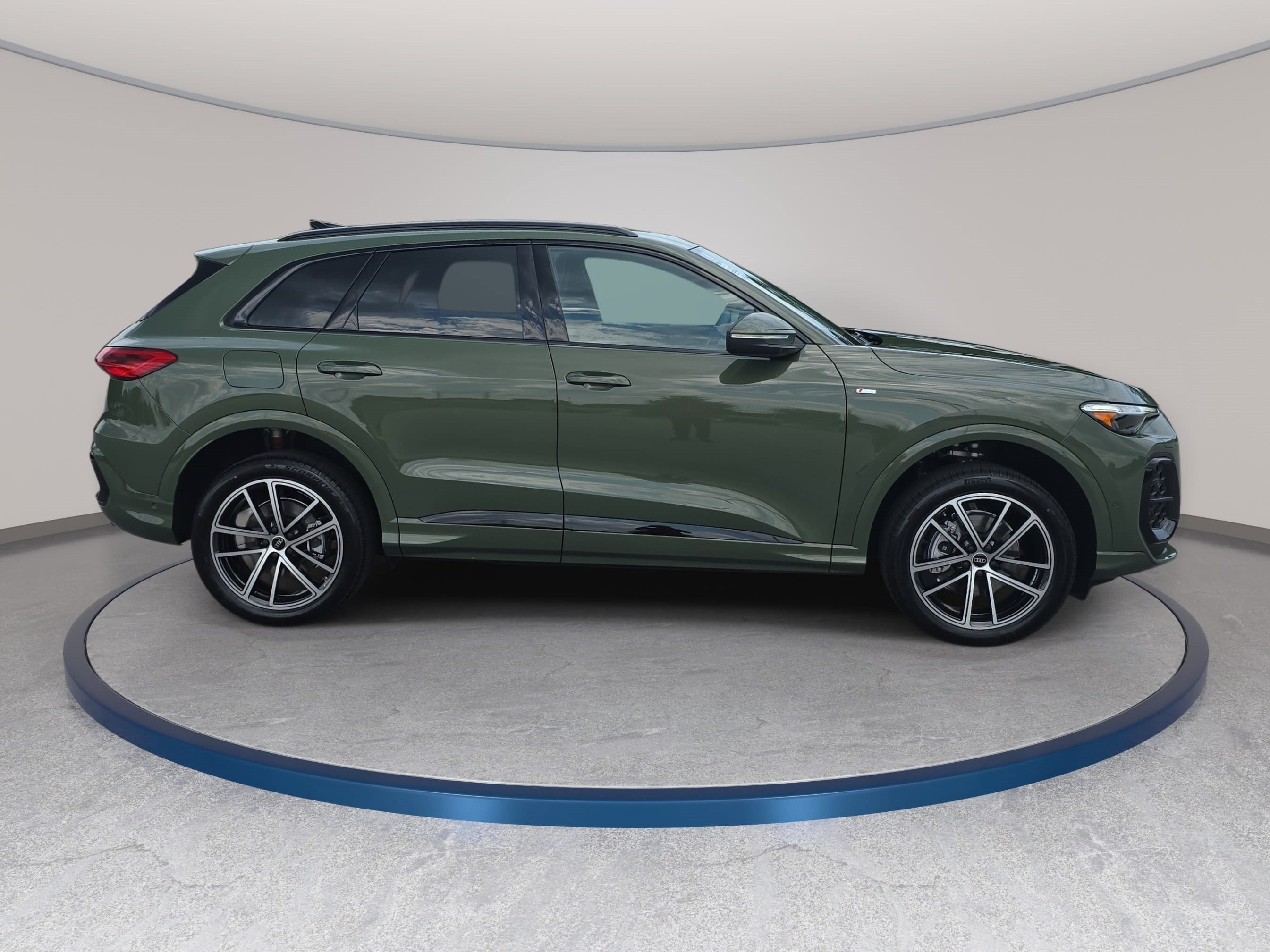 New 2026 Audi Q5 Premium Plus AWD/4WD image 4