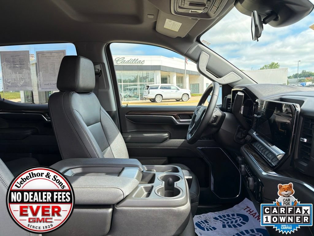 Used 2024 Chevrolet Silverado 1500 LT w/ Leather Package AWD/4WD image 2