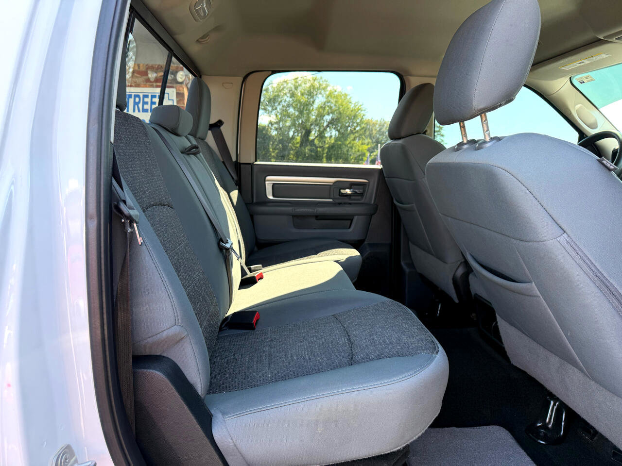 Used 2017 RAM 1500 Outdoorsman image 28