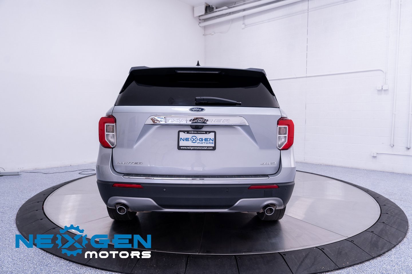 Used 2023 Ford Explorer Limited image 35