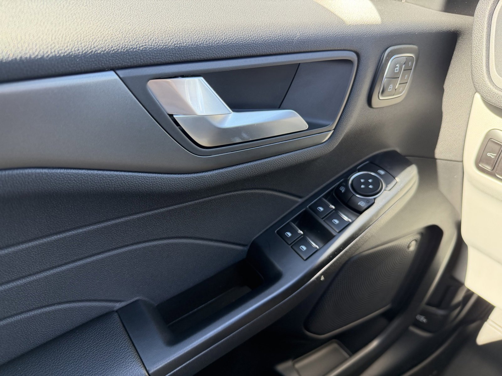 New 2026 Ford Escape Active image 18