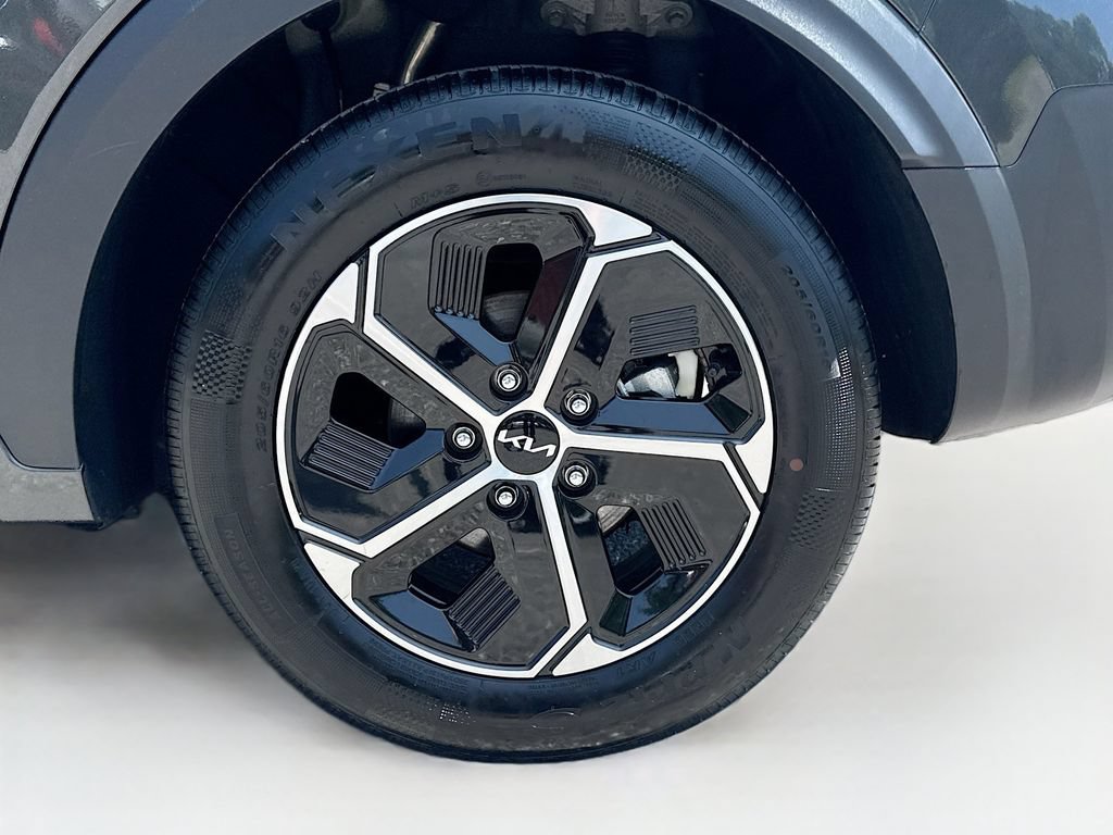 Certified 2025 Kia Niro EX FWD image 34