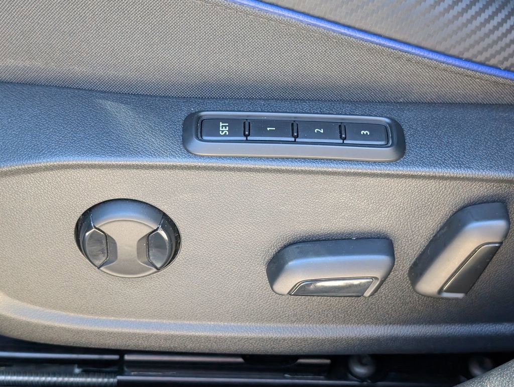 Used 2023 Volkswagen Golf 20th Anniversary Edition image 21