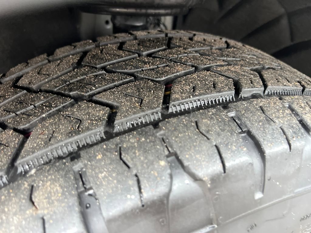 Used 2023 GMC Acadia AT4 w/ Technology Package image 28