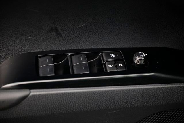 Used 2025 Toyota Camry LE image 17