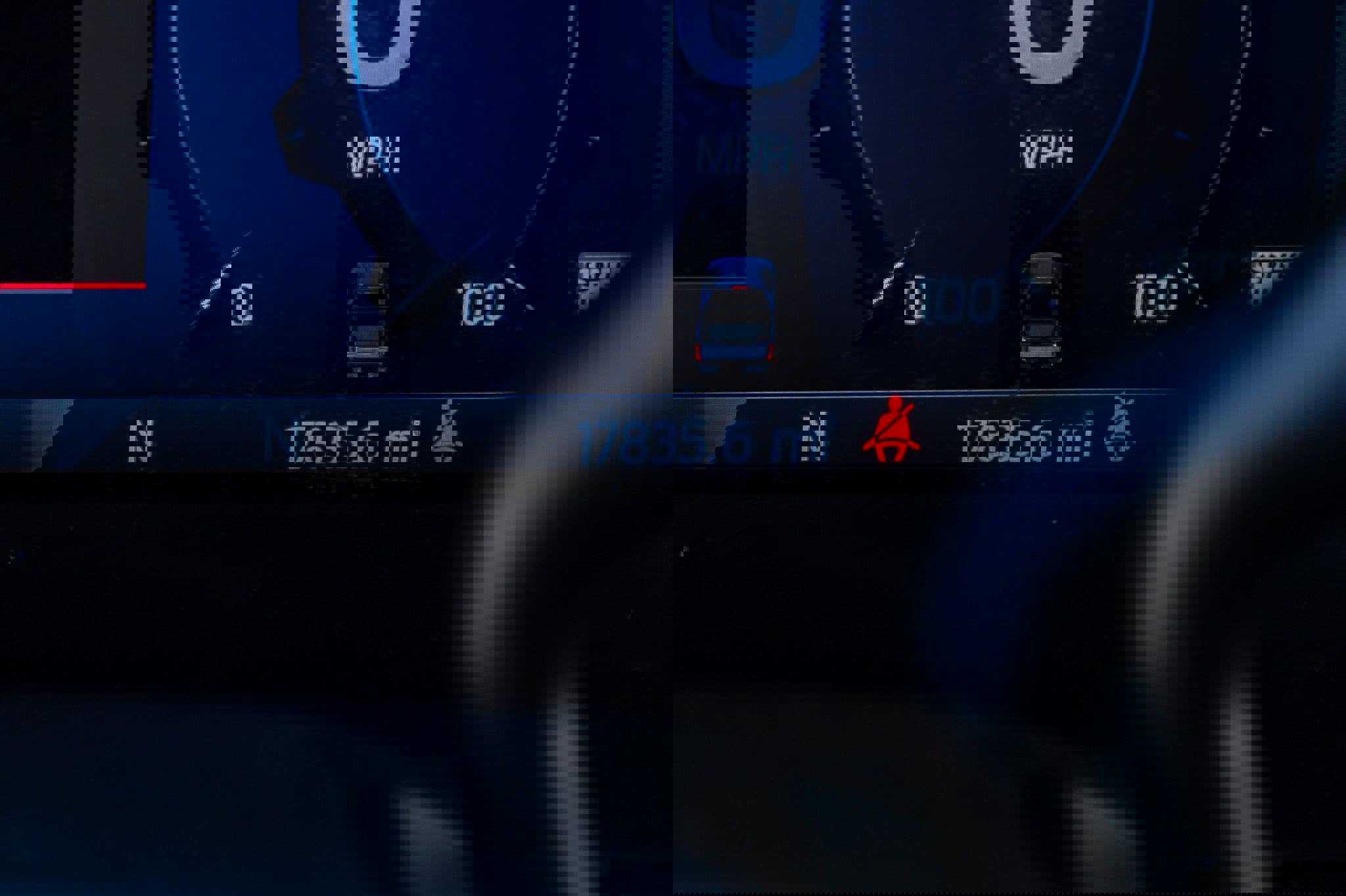 Used 2025 Ford F450 Platinum w/ FX4 Off-Road Package image 21