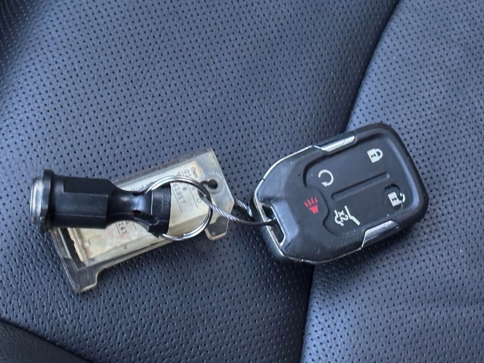 Used 2024 GMC Terrain SLT image 21