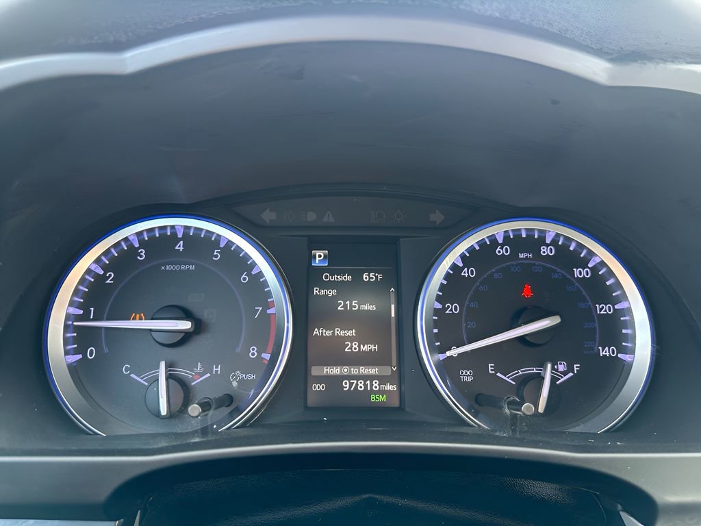 Used 2018 Toyota Highlander XLE image 18