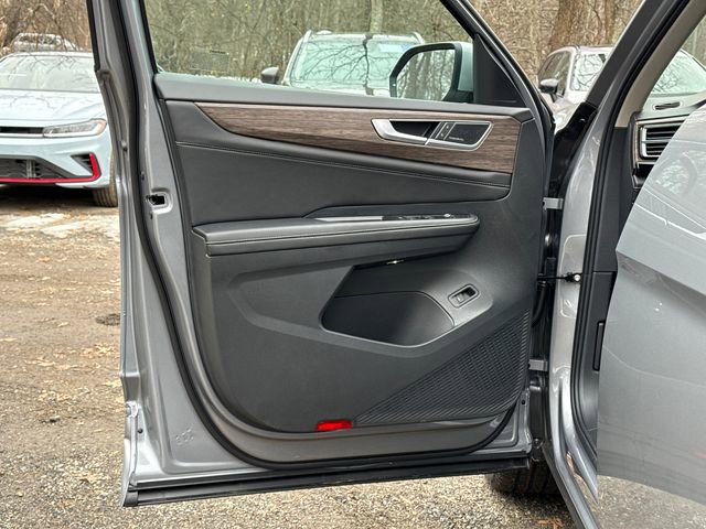 New 2026 Volkswagen Atlas SEL Premium R-Line image 9