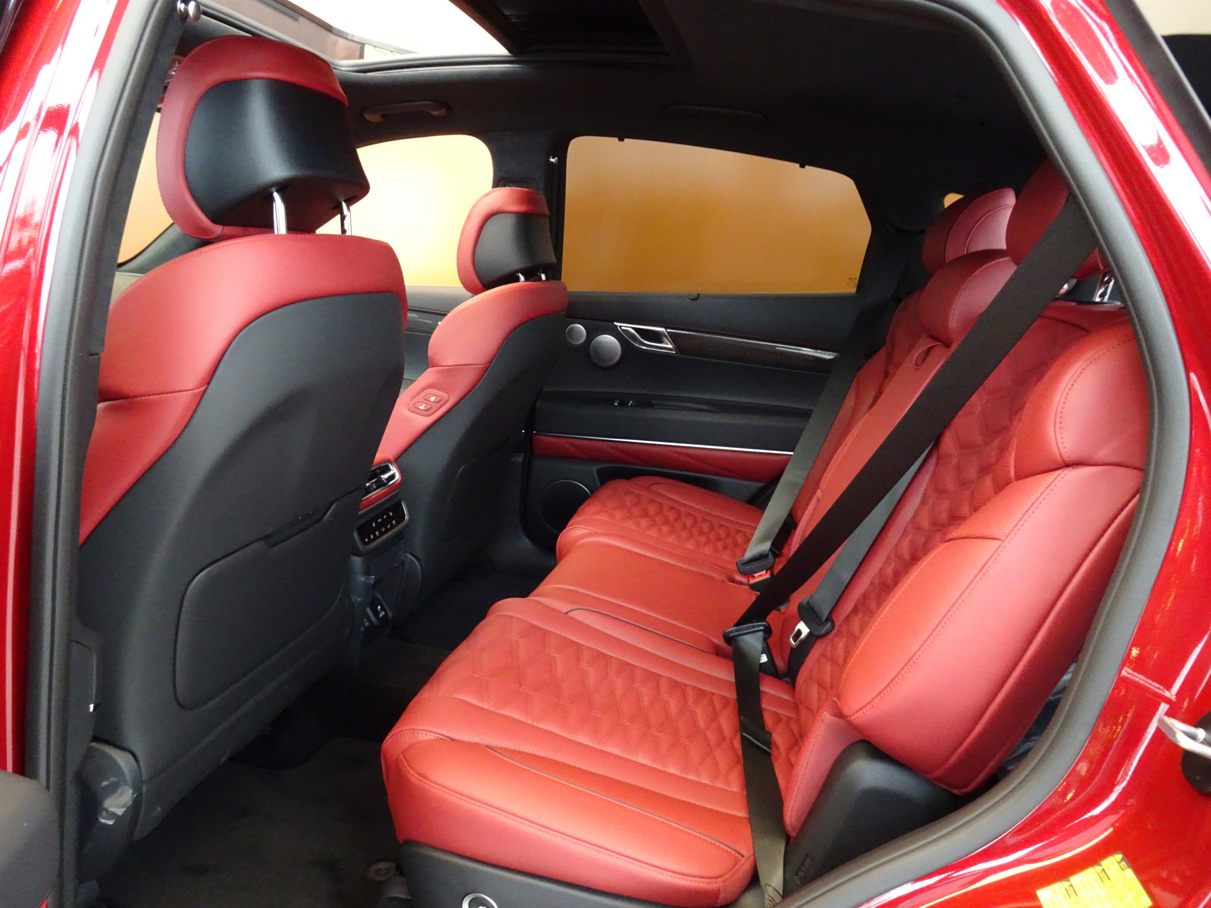 New 2026 Genesis GV80 3.5T e-SC image 16