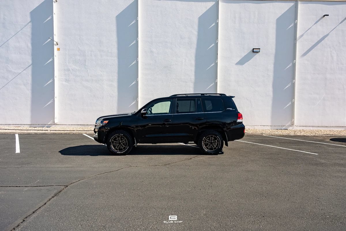 Used 2020 Toyota Land Cruiser Heritage Edition AWD/4WD image 2