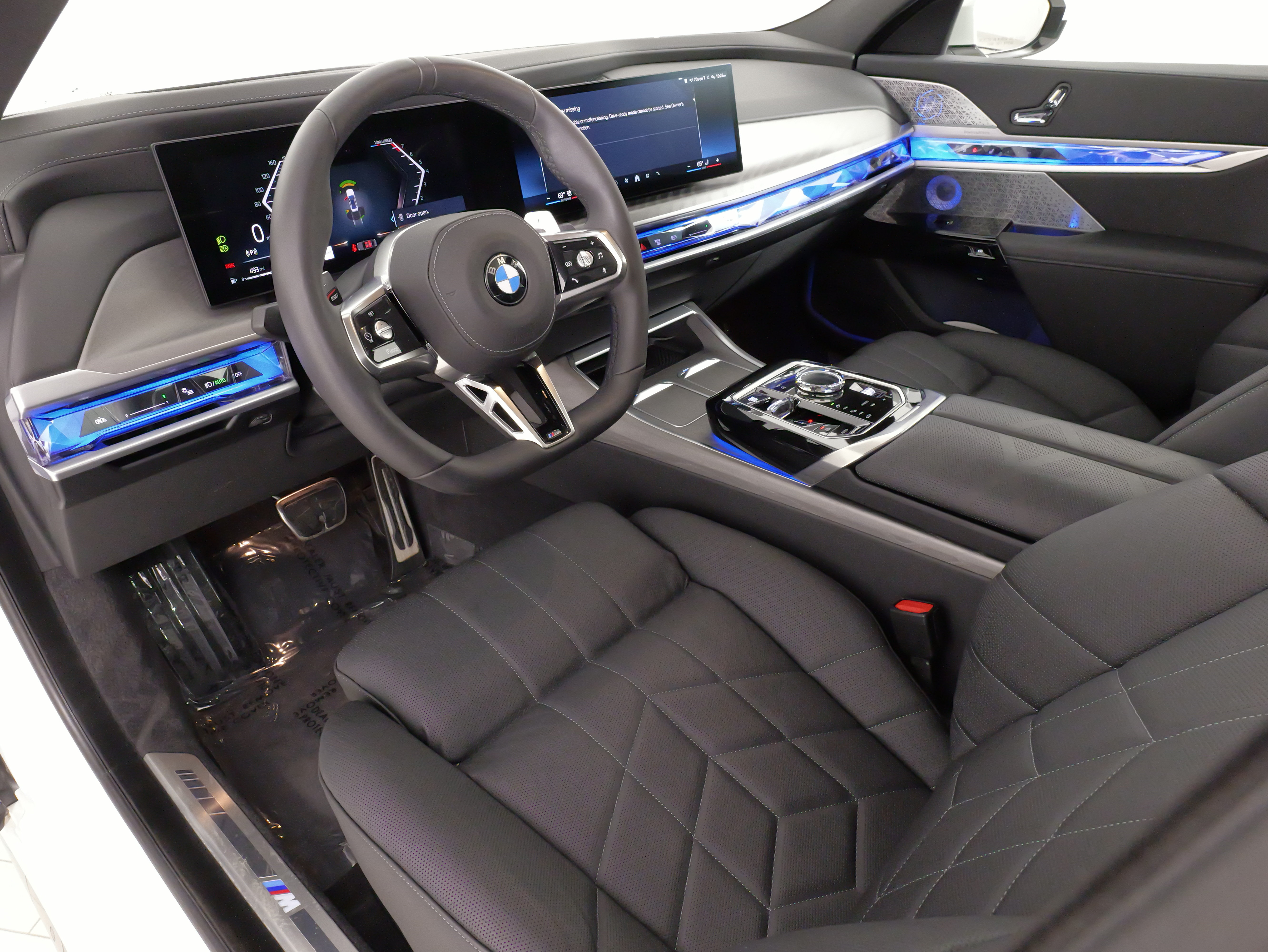 Used 2025 BMW 740i xDrive w/ Executive Package AWD/4WD image 32