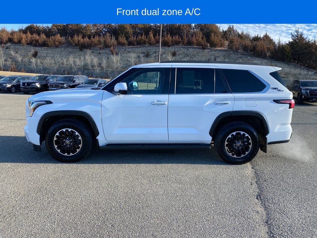 Used 2025 Toyota Sequoia 4WD image 3