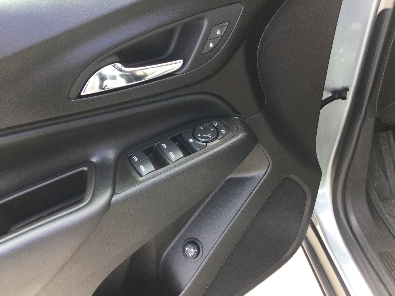 Used 2024 Chevrolet Equinox LT w/ LPO, Floor Liner Package AWD/4WD image 14