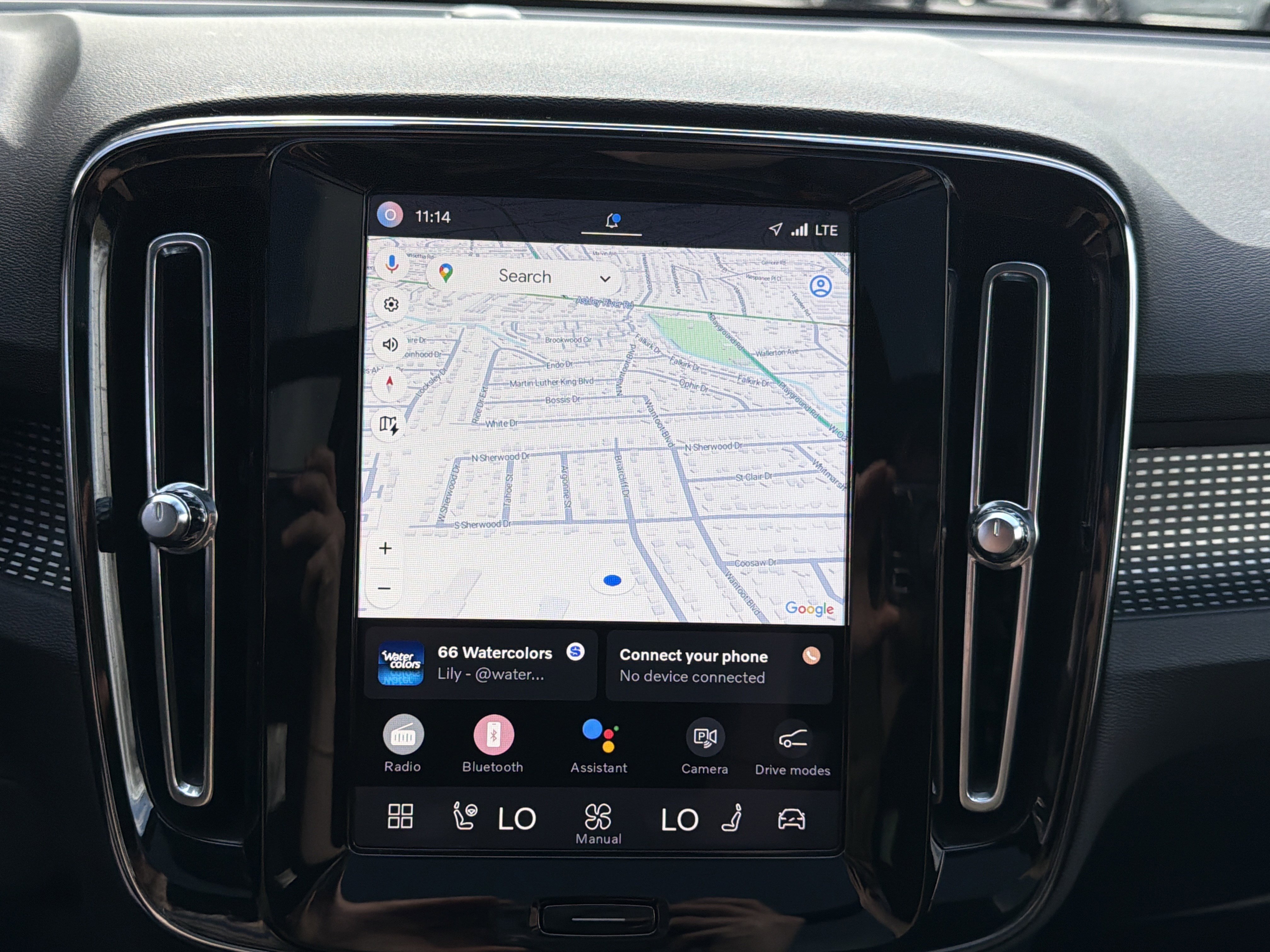 Certified 2022 Volvo XC40 P8 Recharge Plus image 24