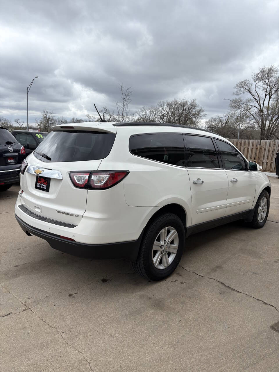 Used 2014 Chevrolet Traverse LT image 3