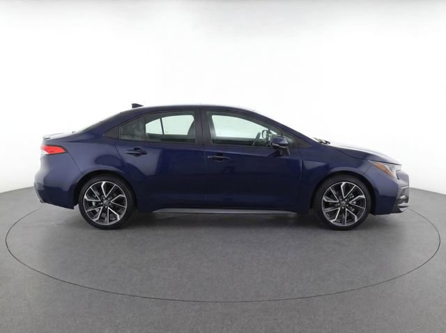 Used 2020 Toyota Corolla SE w/ SE Premium Package FWD image 2