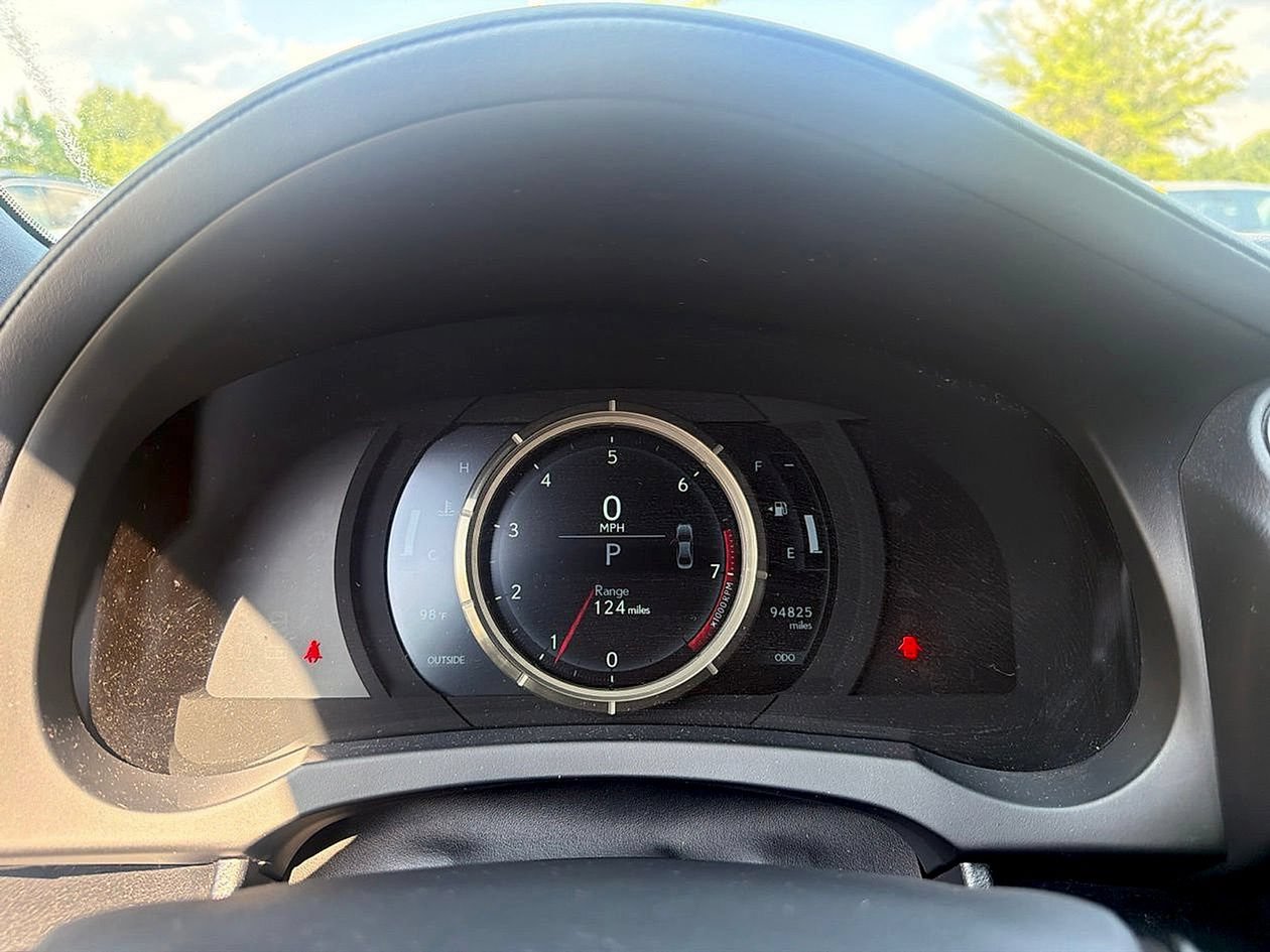 Used 2016 Lexus IS 350 RWD image 19