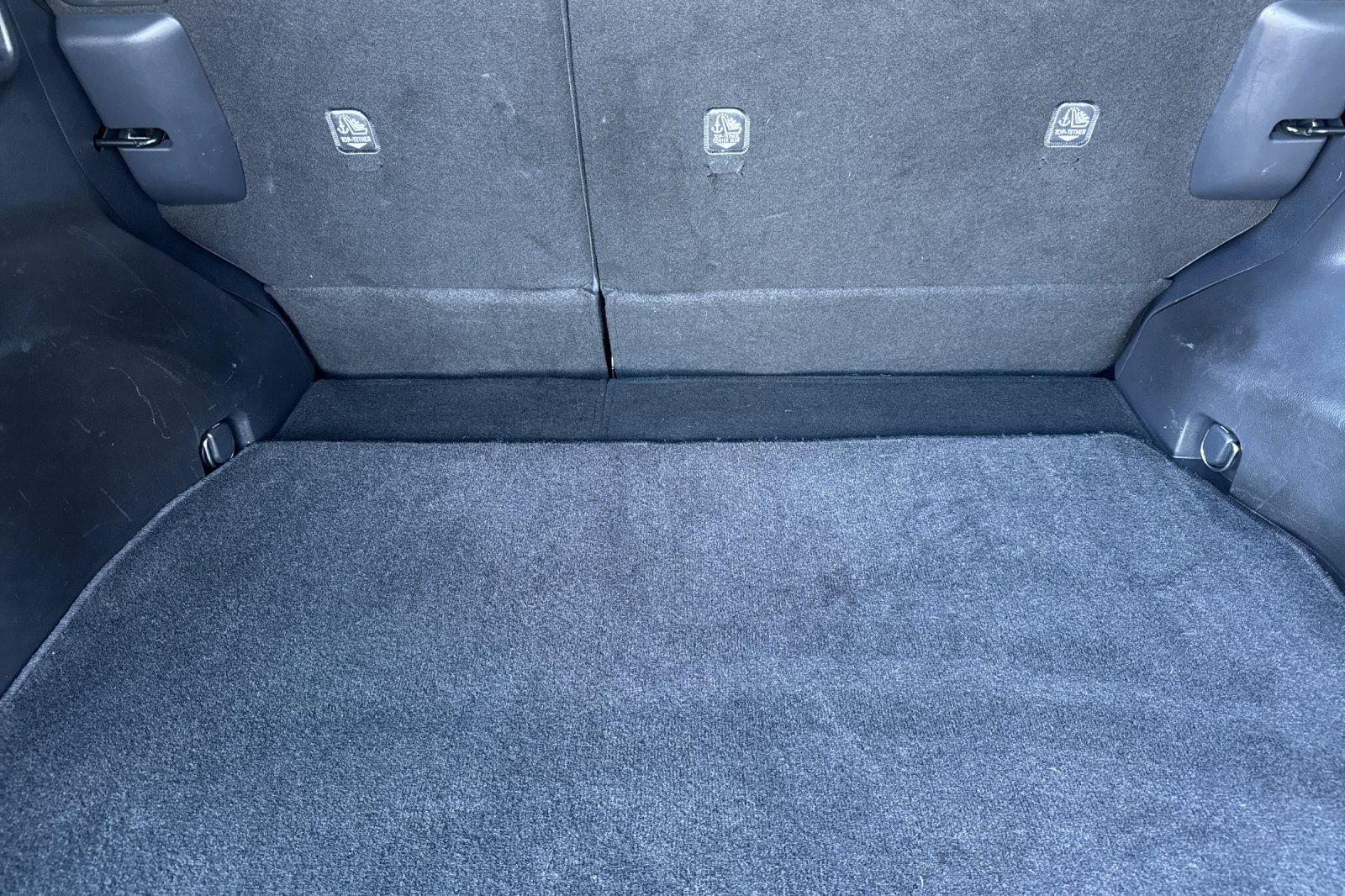 Used 2021 Toyota RAV4 XLE Premium w/ Carpet Mat Package (TMS) image 15