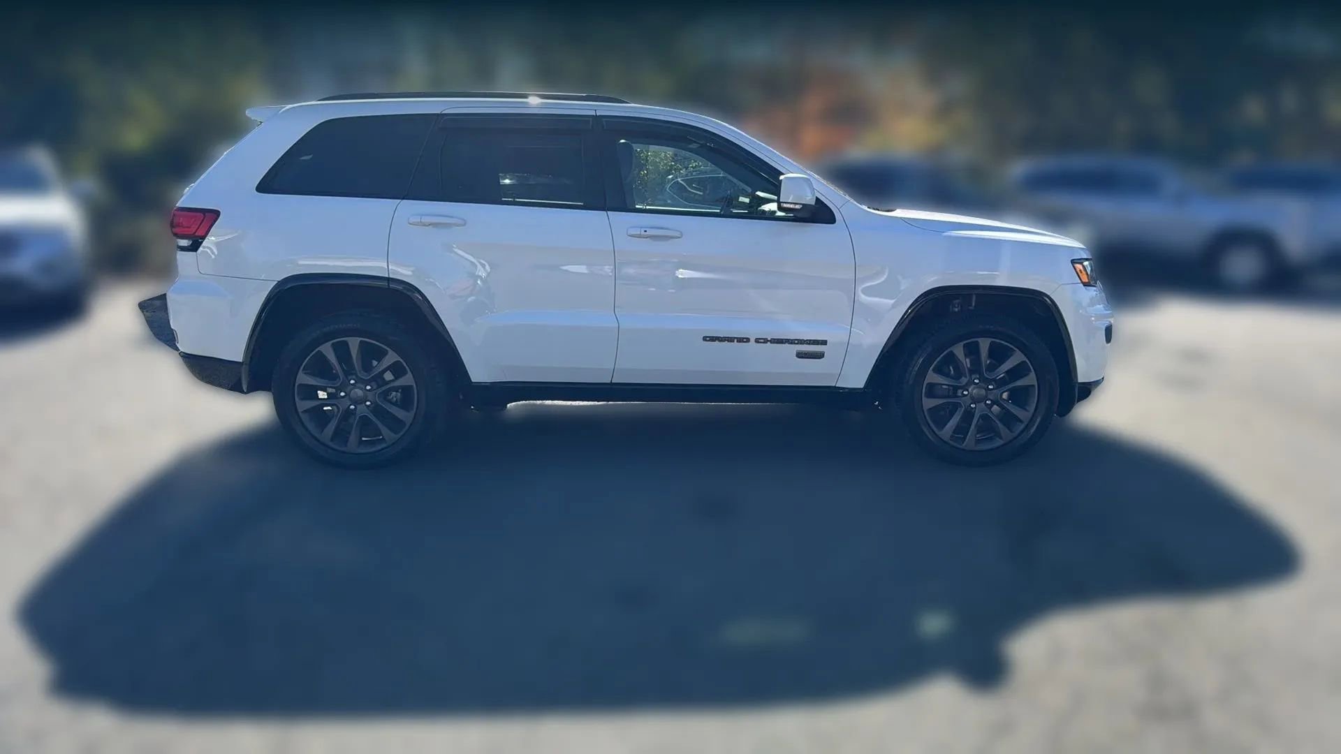 Used 2016 Jeep Grand Cherokee Limited 75th Anniversary image 4