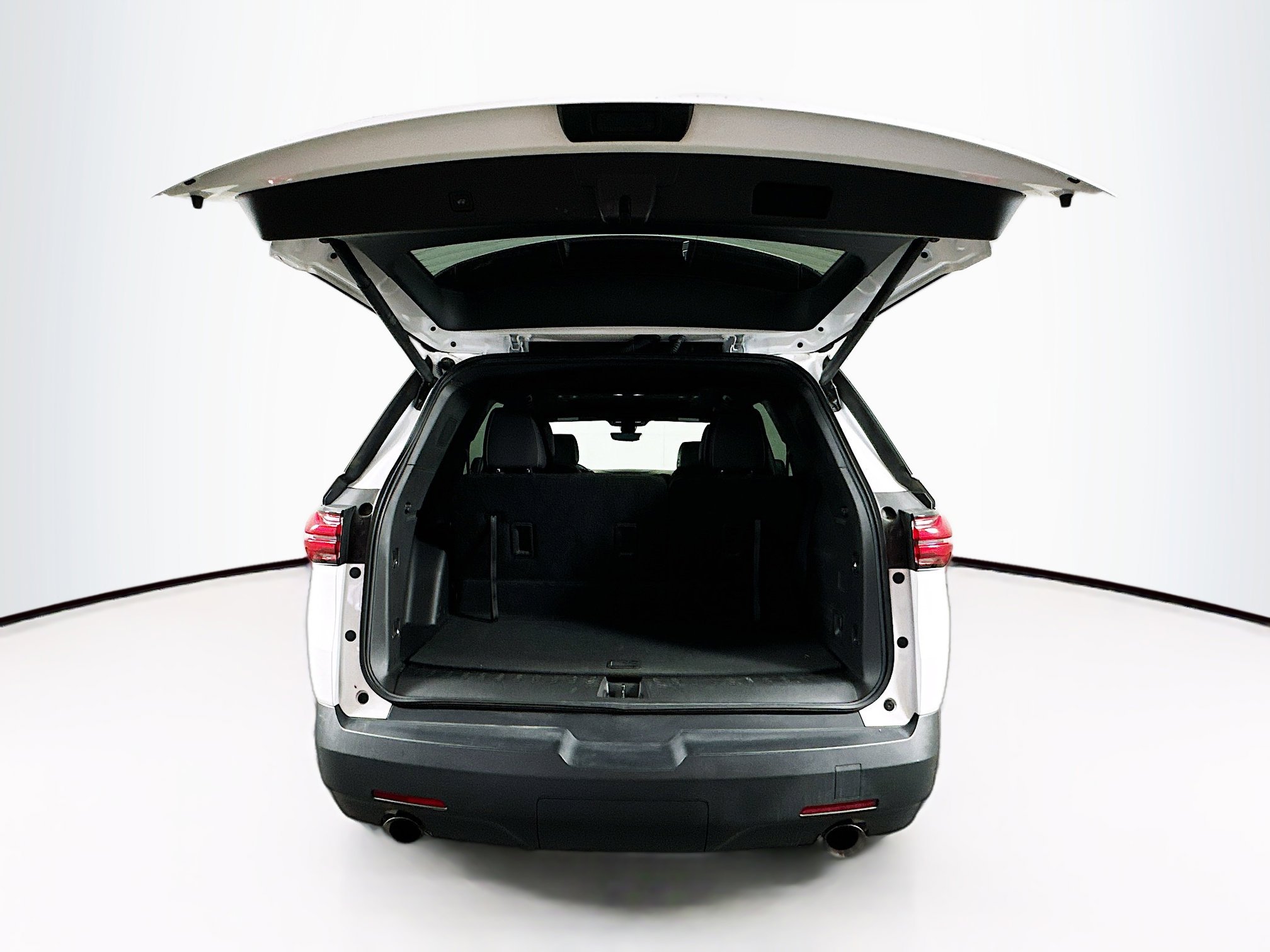 Used 2023 Chevrolet Traverse LT w/ LT Premium Package image 31