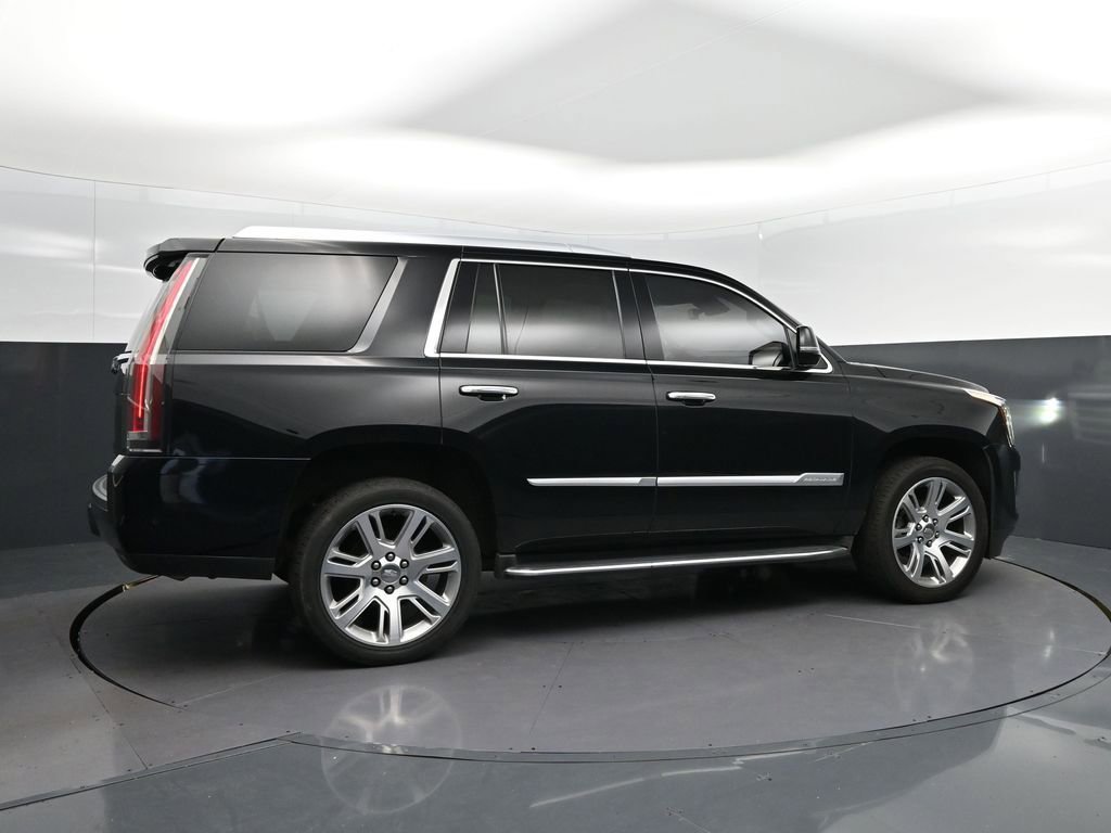 Used 2019 Cadillac Escalade Premium Luxury AWD/4WD image 8
