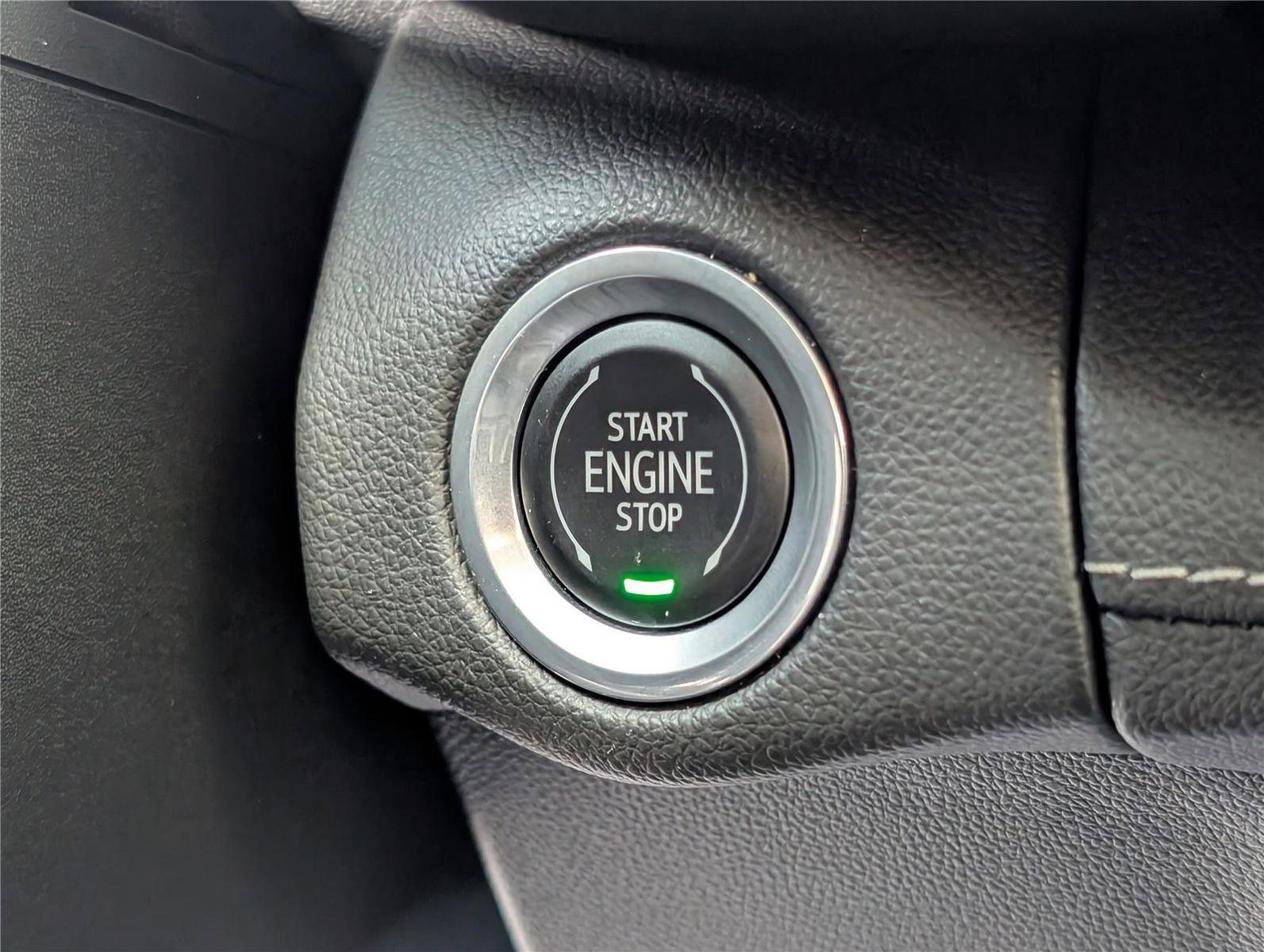 Used 2023 Buick Envision Preferred image 23