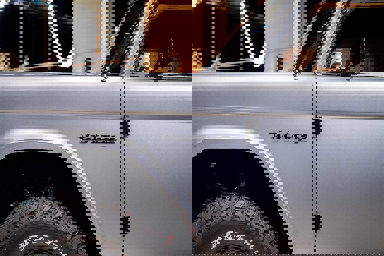 Used 2024 Ford Bronco Black Diamond image 24